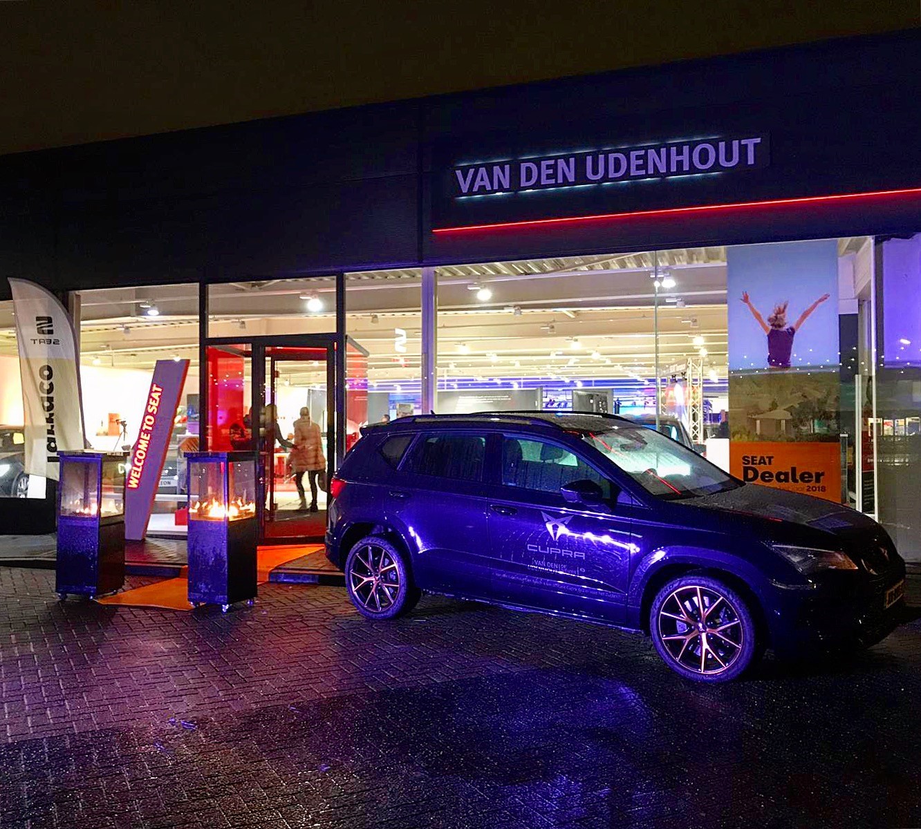 Entree van de SEAT-showroom in Den Bosch tijdens de exclusieve VIP avond