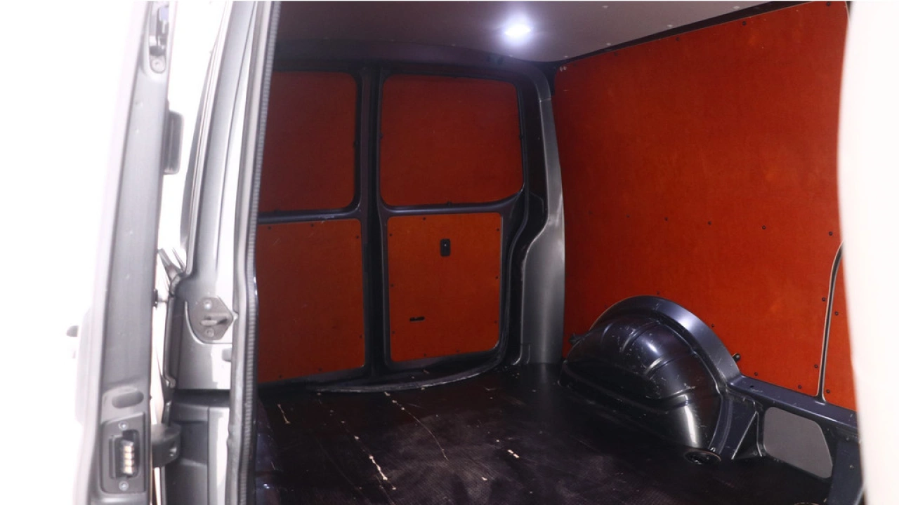 VW Bedrijfswagens Transporter L2H1 2.0 TDI 110pk Economy Business