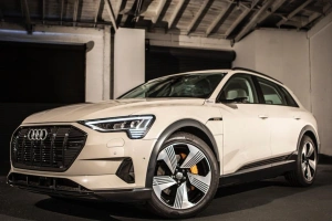 Elektrische toekomst Audi start met e-tron
