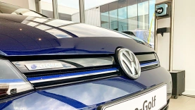 Volkswagen e-Golf met overheidssubsidie extra voordelig bij Autobedrijf Van den Udenhout