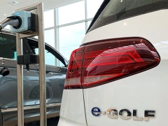 Van den Udenhout ontwikkelt compleet en slim laadsysteem voor elektrische auto's