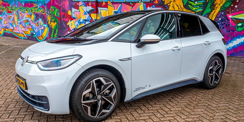 Binnen één week – en dus tegen 8% bijtelling – rijden in een nieuwe ID.3 bij Autobedrijf Van den Udenhout