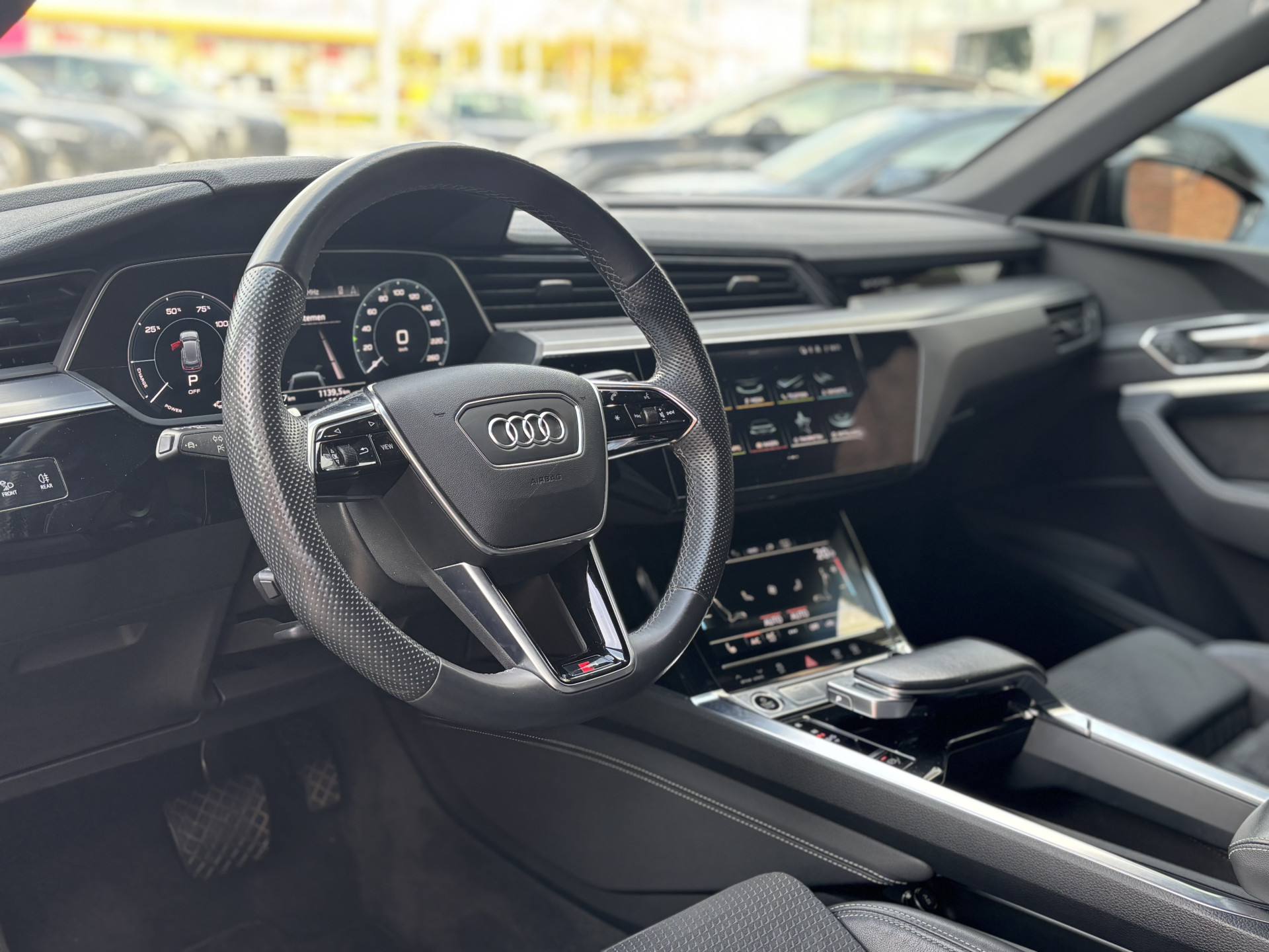 Audi e-tron
