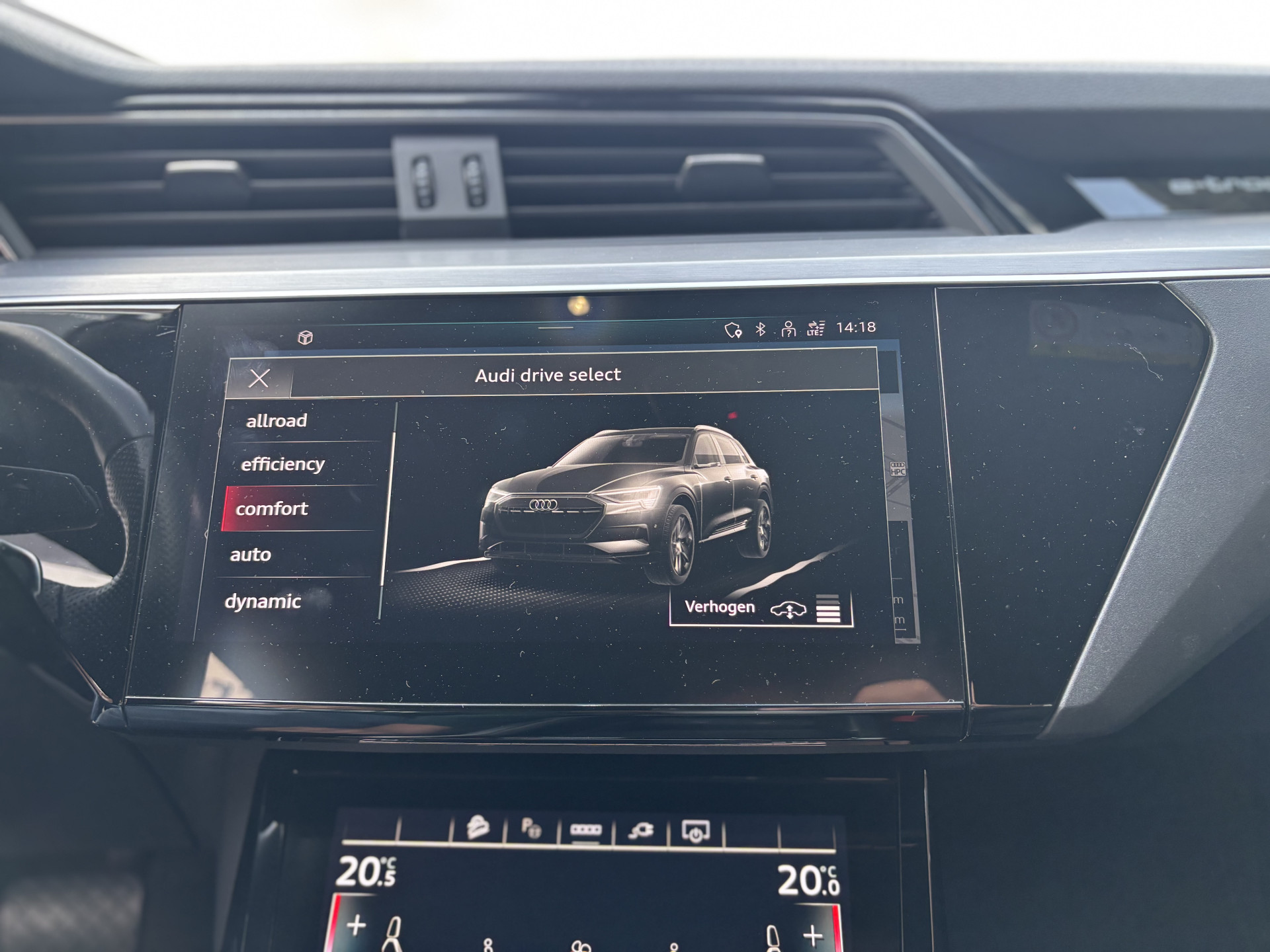 Audi e-tron