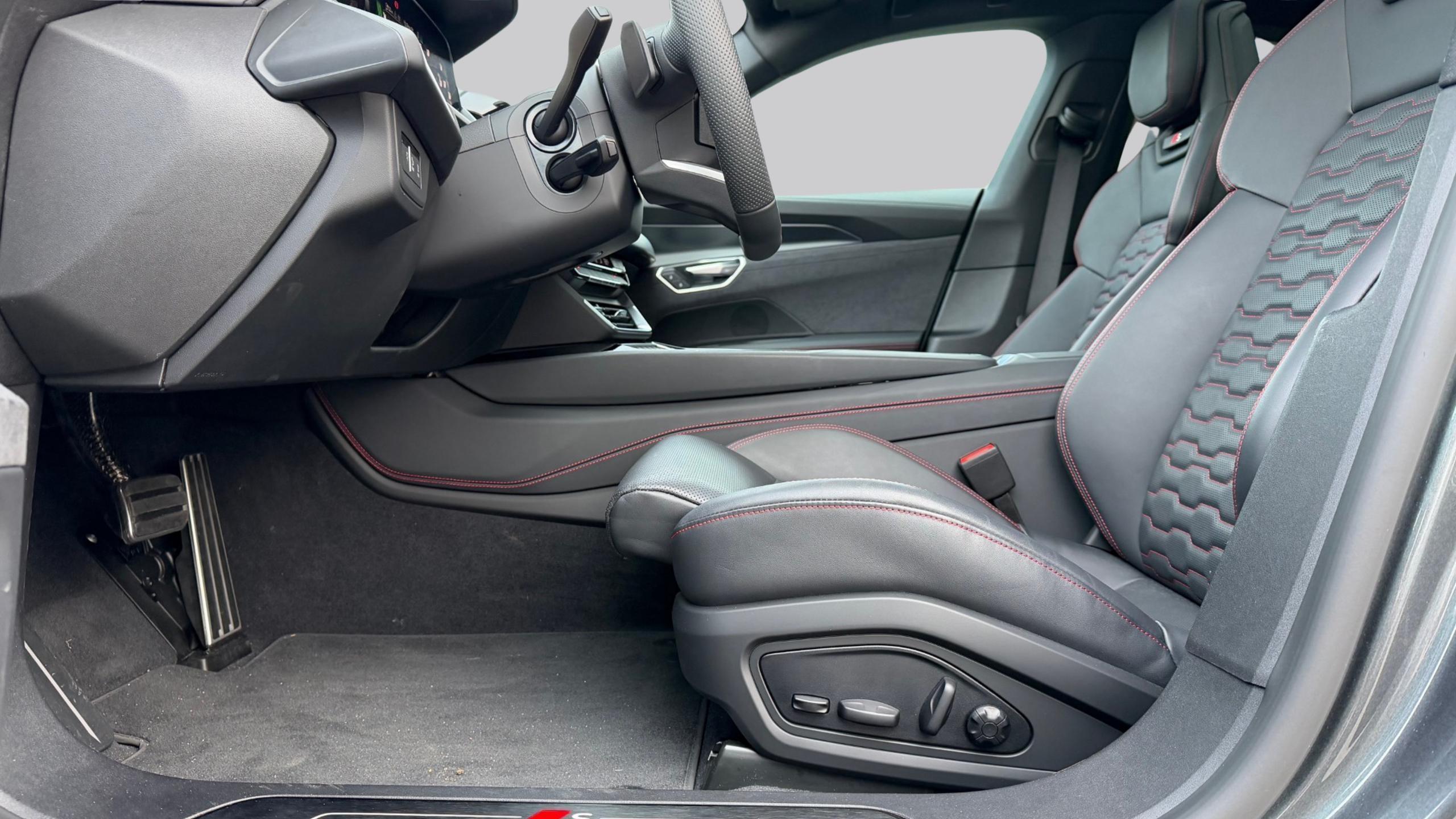 Audi e-tron GT QUATTRO