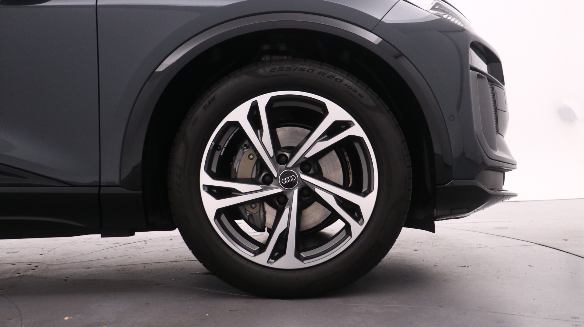 Audi Q6 e-tron