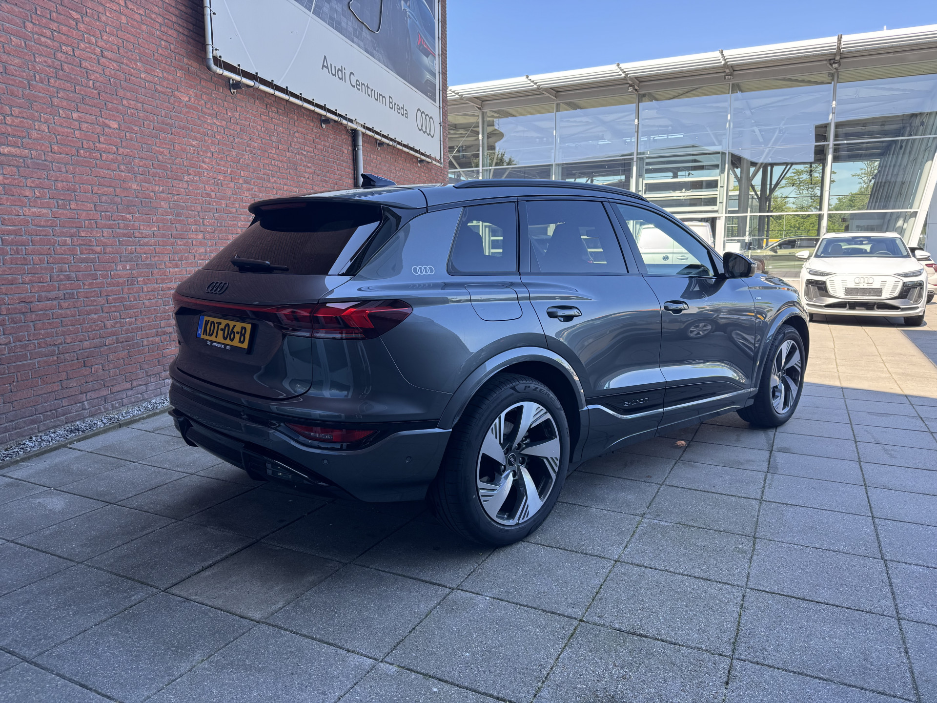 Audi Q6 SUV e-tron