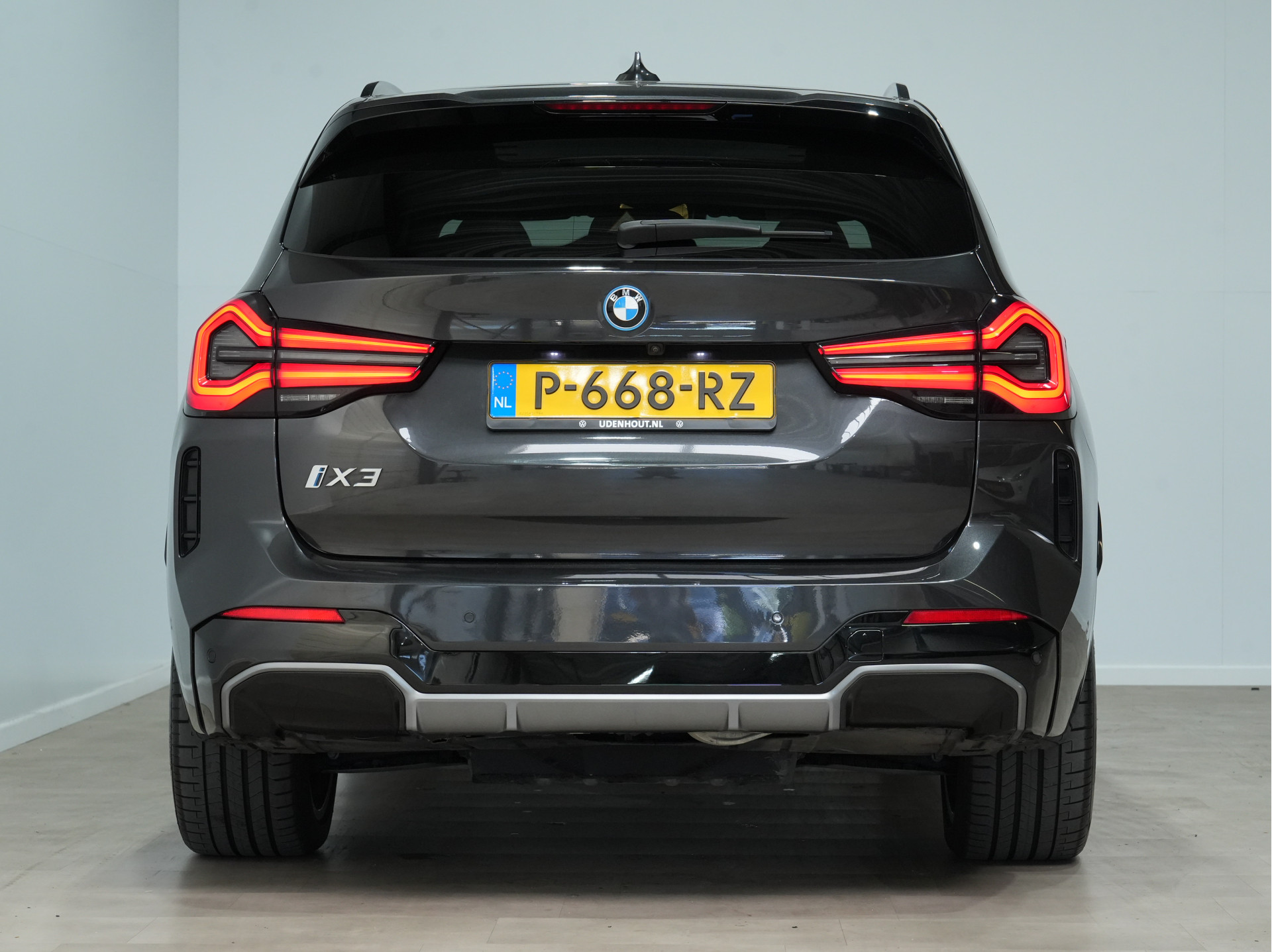 BMW iX3