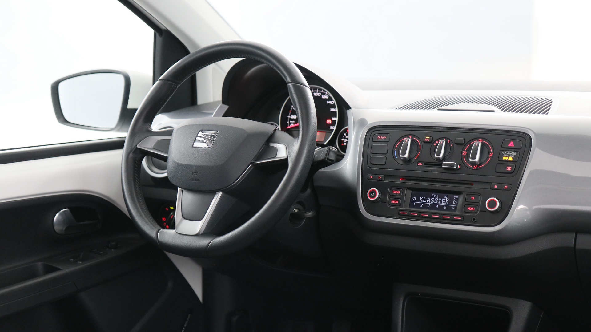 SEAT Mii