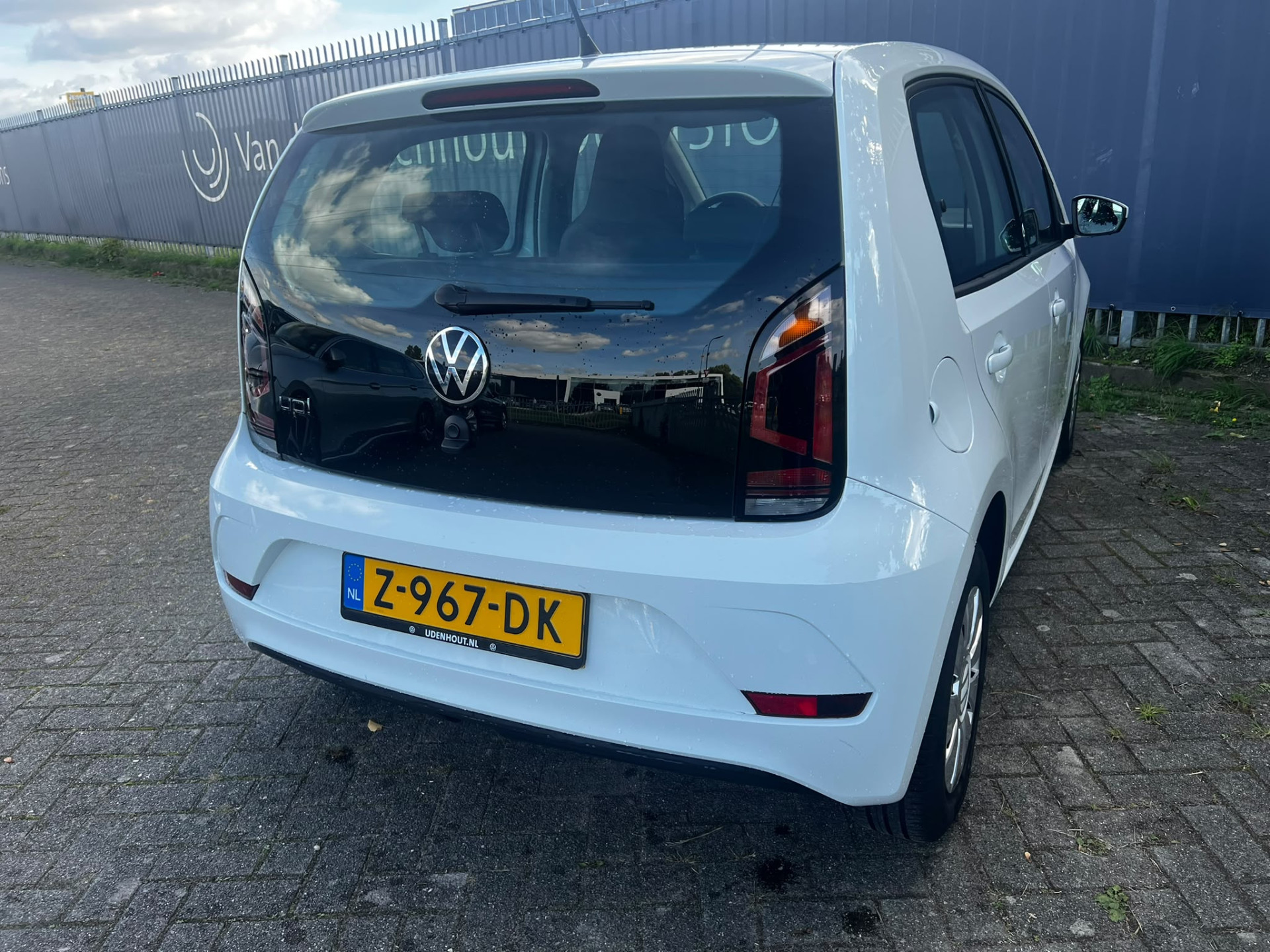 Volkswagen up!