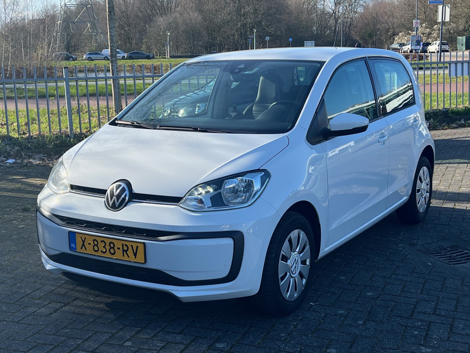 Volkswagen up!