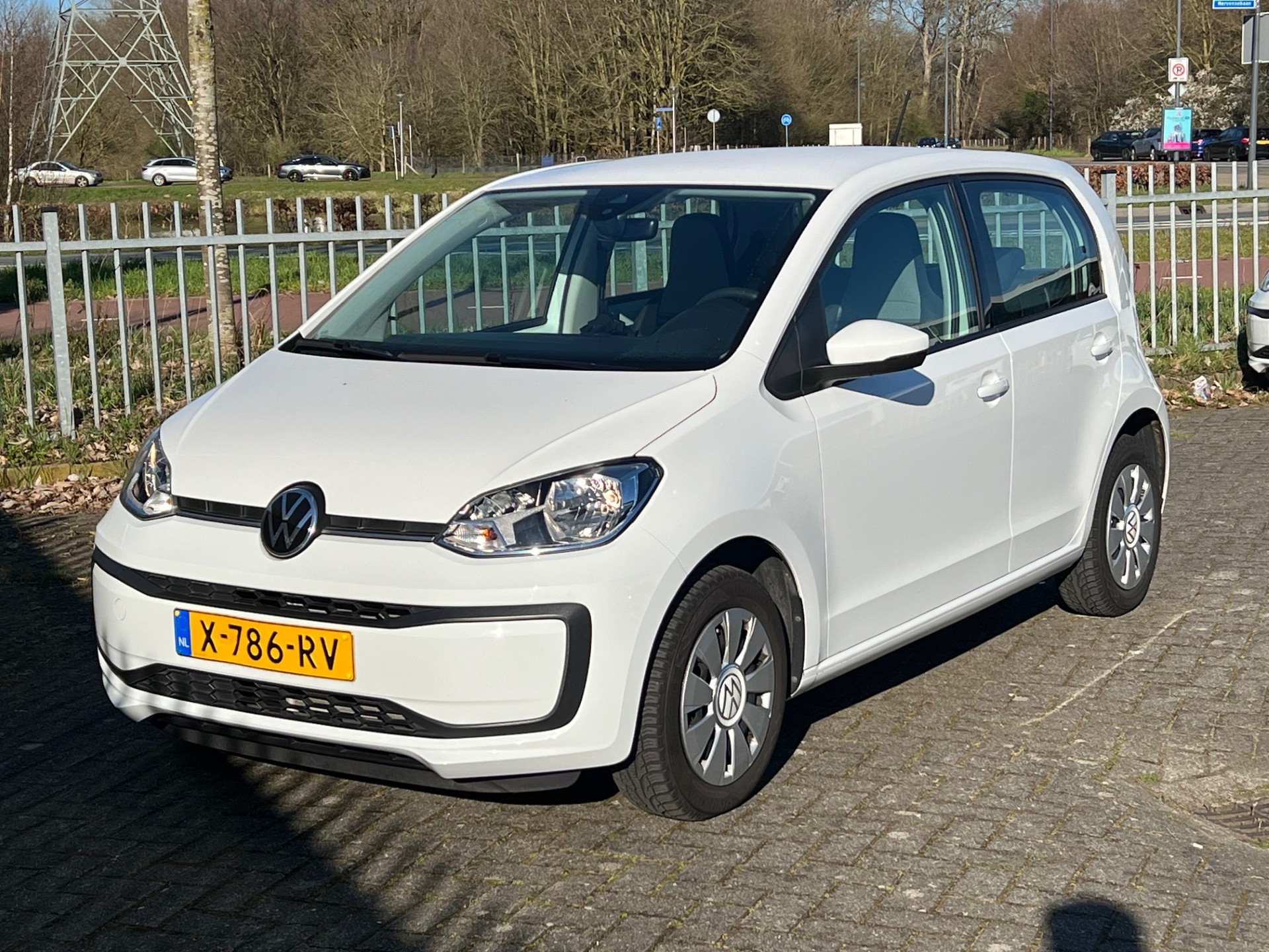 Volkswagen up!