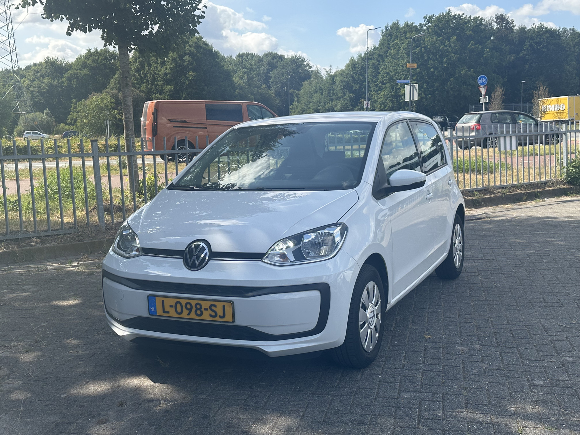 Volkswagen up!