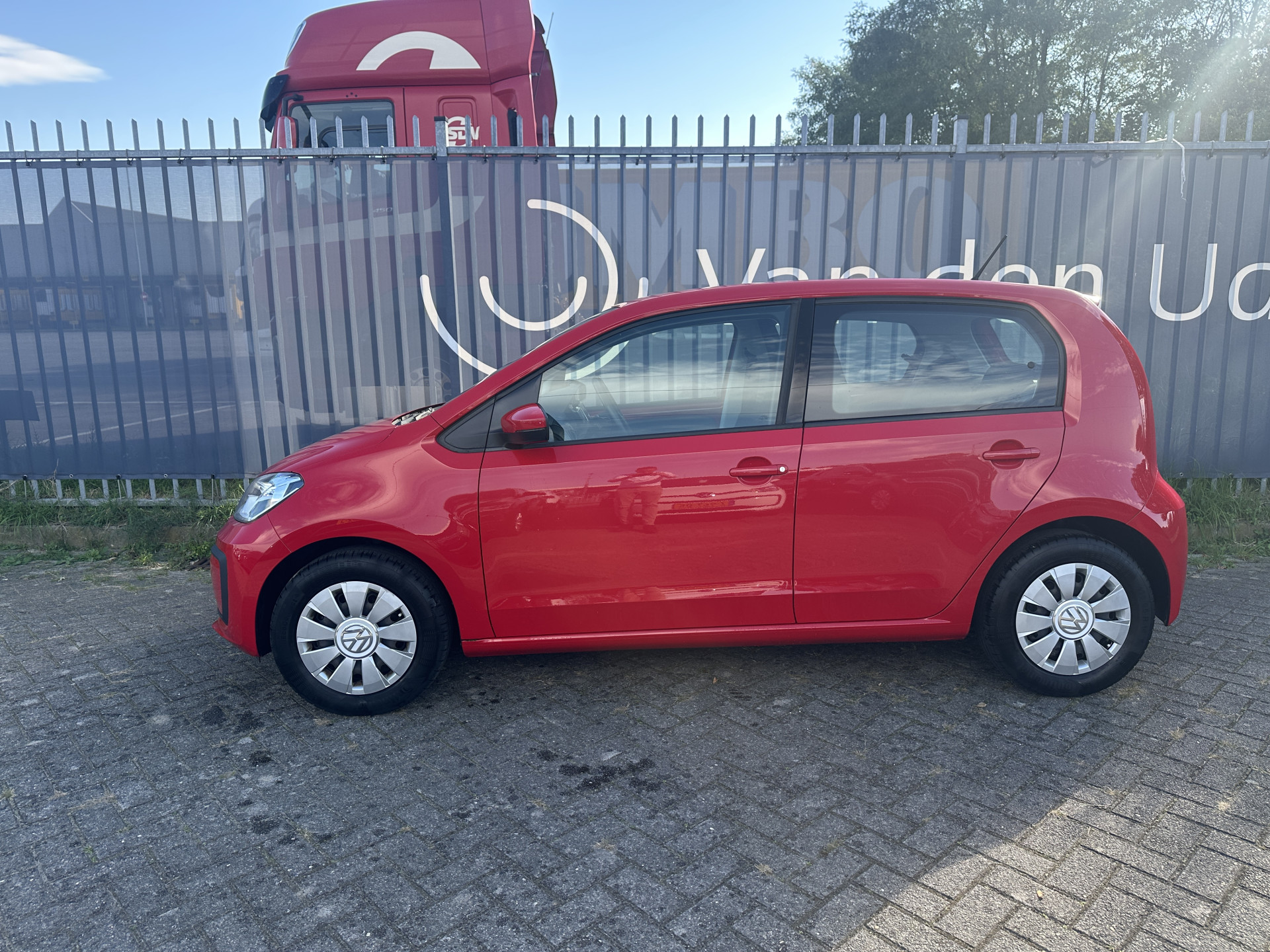 Volkswagen up!