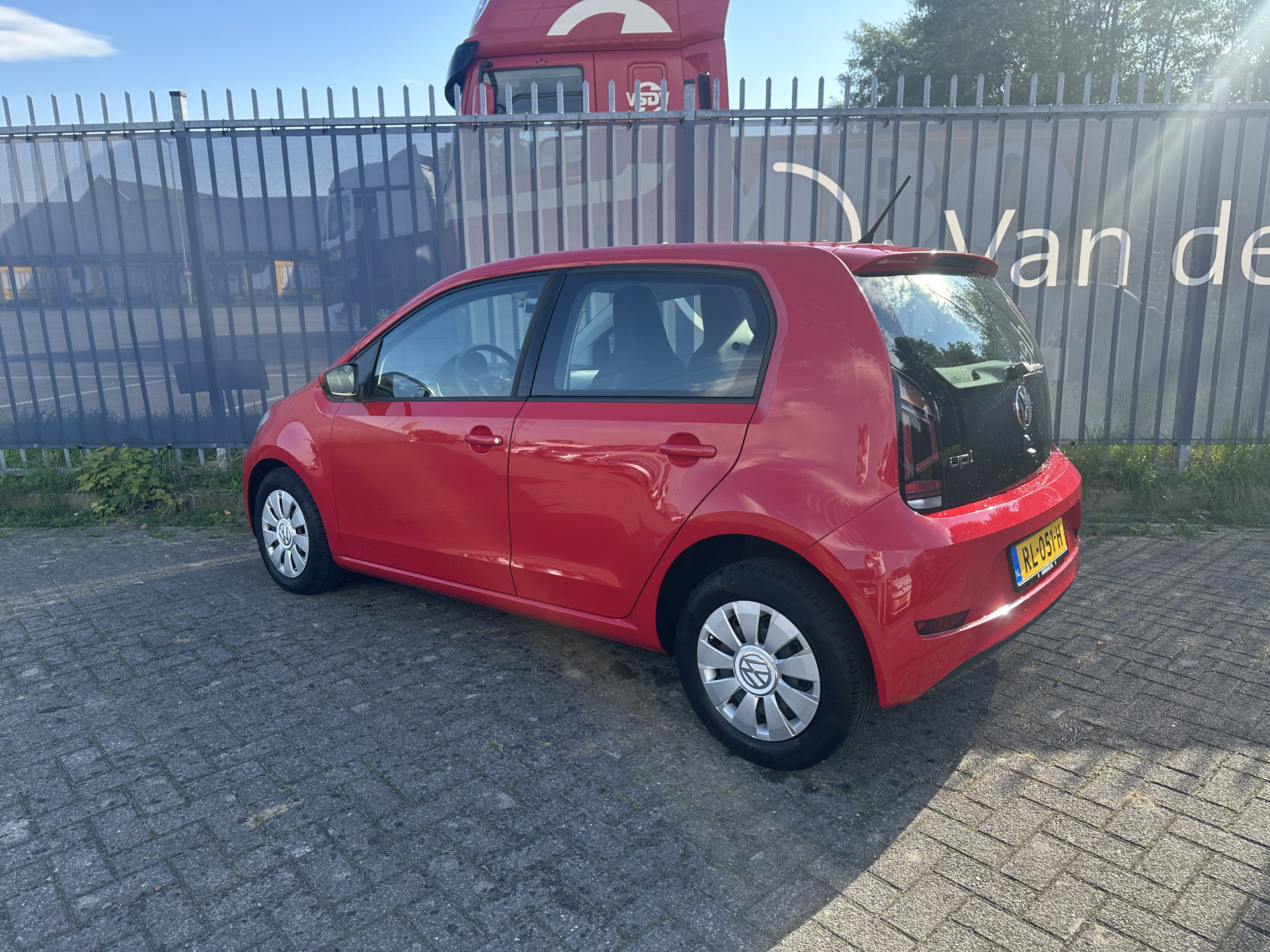 Volkswagen up!